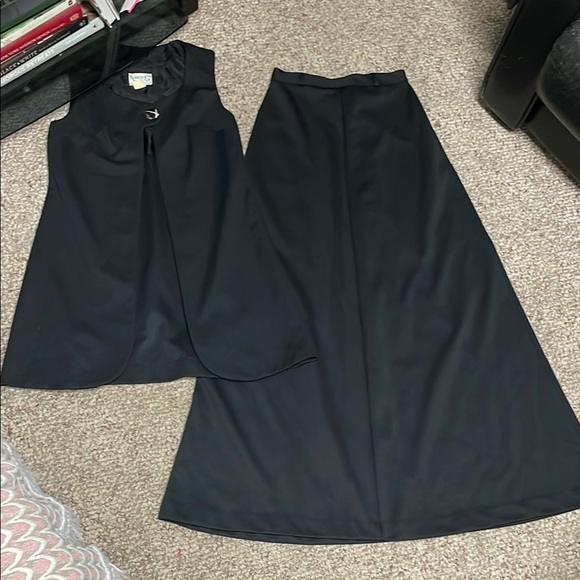 Vintage 70s 2 pc maxi full skirt with open sleeveless vest- Black - Picture 1 of 10